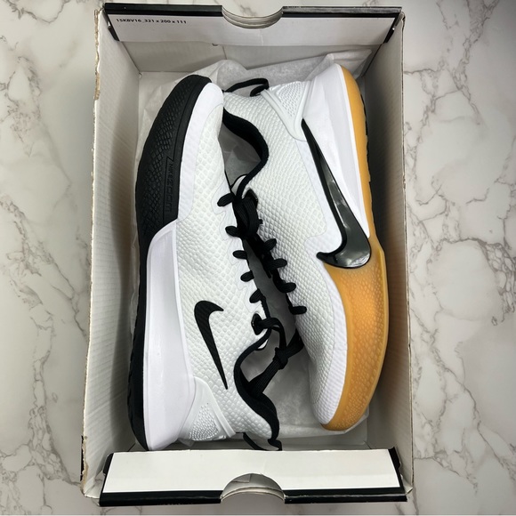 Nike Kobe Mamba Focus Sneakers - Picture 16 of 16